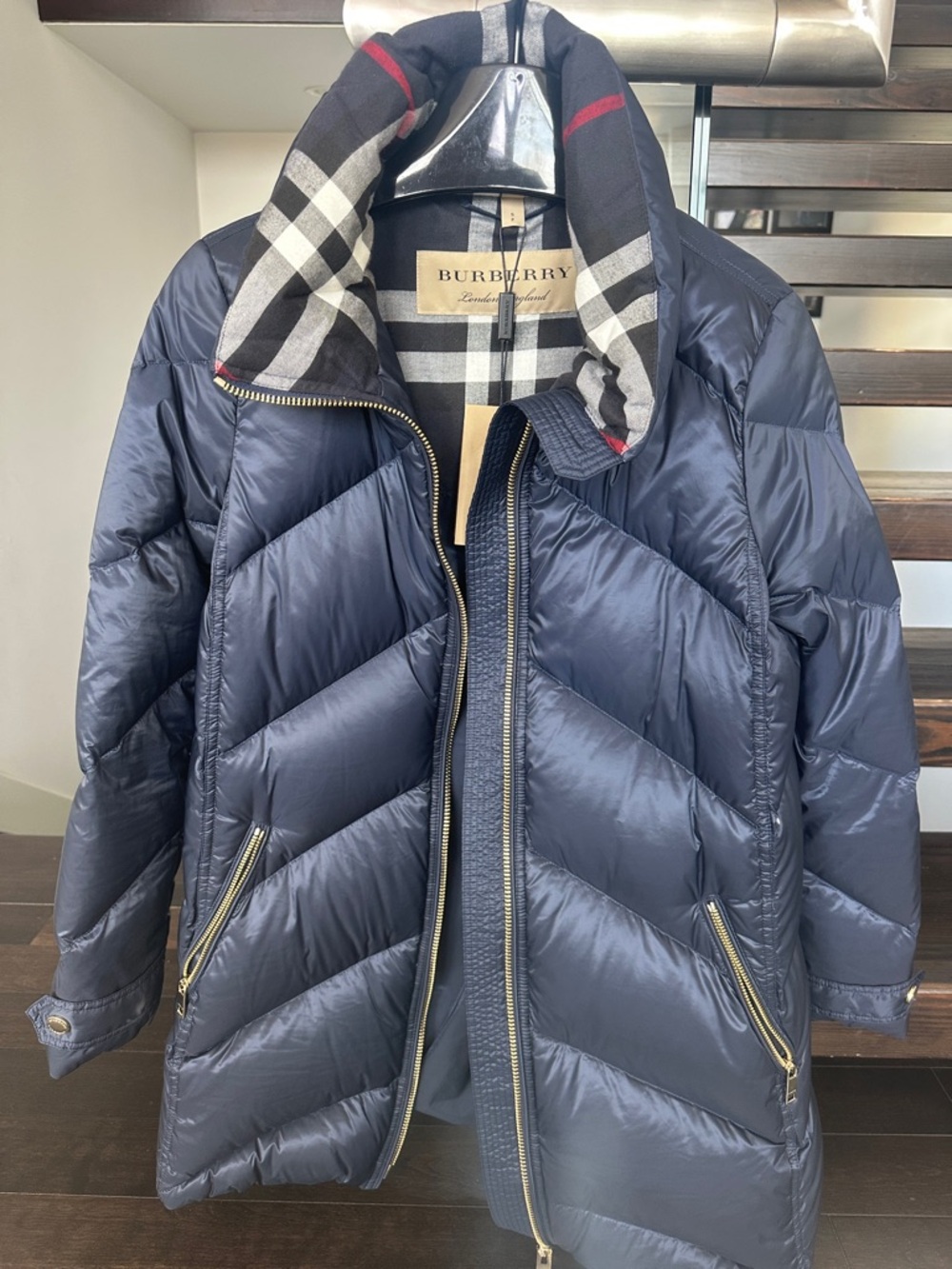 N E W Burberry Navy Puffer Coat with Signature Check Collar